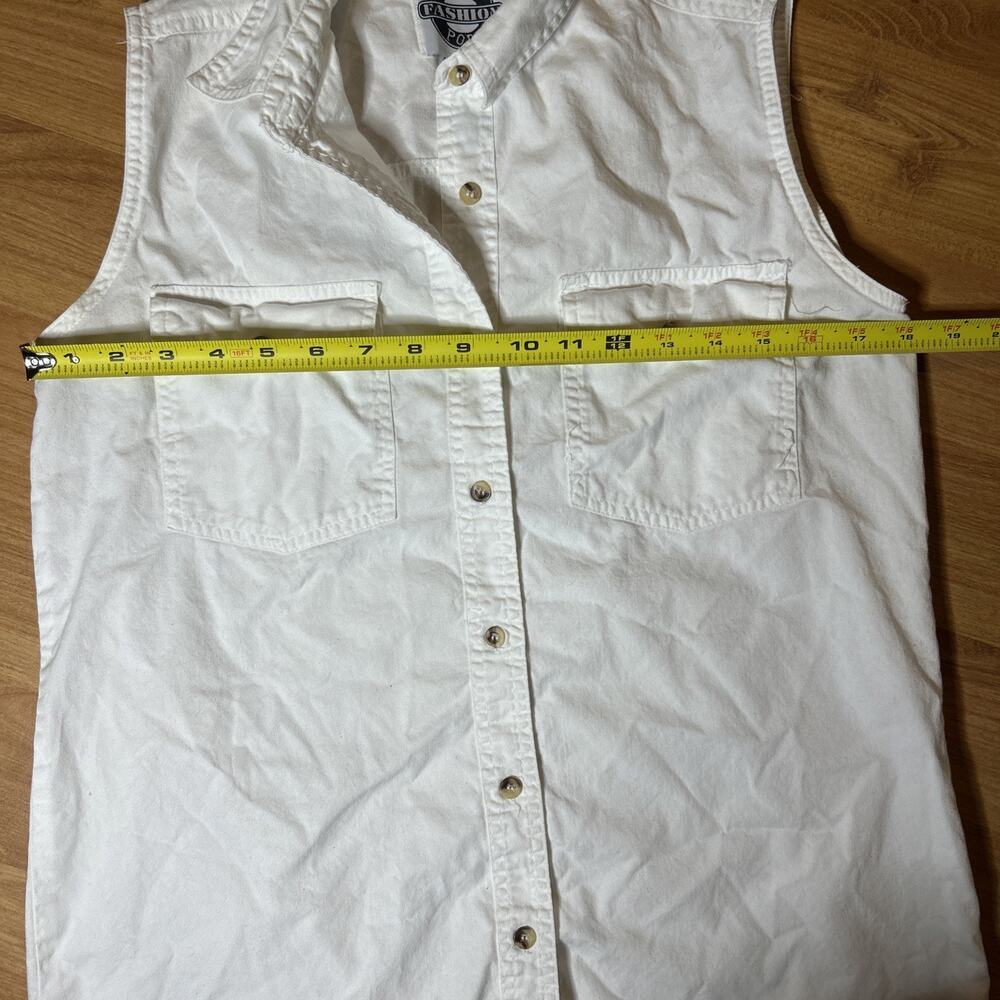 Pass Port Fashion Vintage Women's White Sleeveless Button Up Shirt Size Medium - Picture 7 of 8